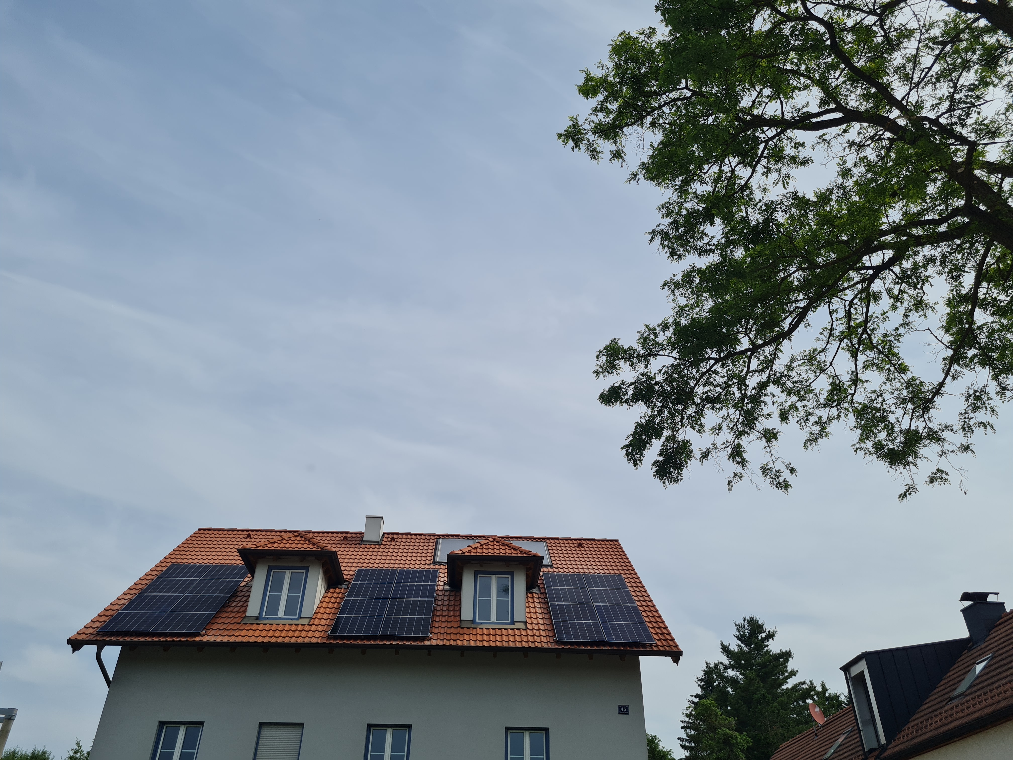Photovoltaik Wien & NÖ – Elektro VolteX Photovoltaikanlage an einem Einfamilienhaus – Elektro VolteX, Wien & Niederösterreich